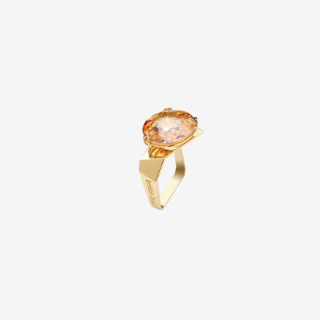 anillo artesanal Ros de oro de 9k o 18k y cuarzo hidrotermal miel diseñado por Belen Bajo