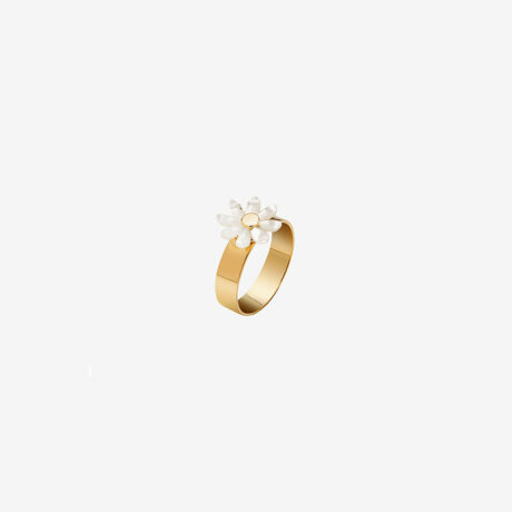 anillo artesanal Zira de oro de 9k o 18k y nácar diseñado por Belen Bajo