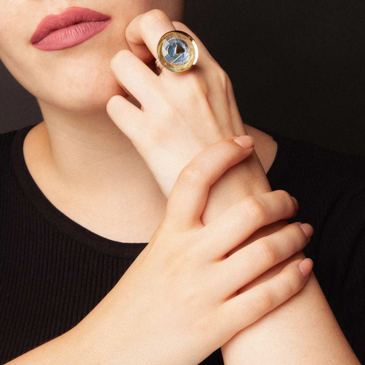 Poa handmade ring in 9k or 18k gold, sterling silver and rutilated quartz and blue agate doublet designed by Belen Bajo m1