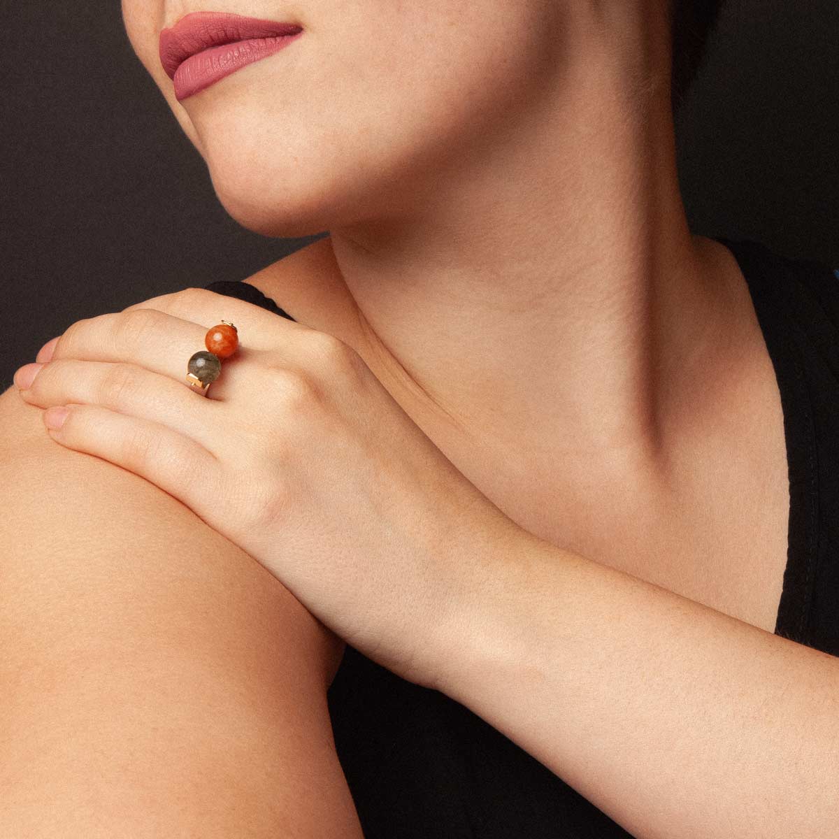 Lua handcrafted ring in 9k or 18k gold, sterling silver, carnelian agate and rutilated quartz designed by Belen Bajo m1