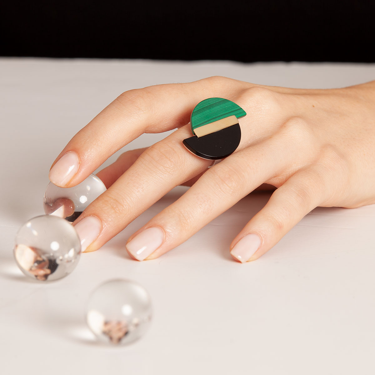 Taz handmade ring in 9k or 18k gold, sterling silver, onyx and malachite designed by Belen Bajo m3