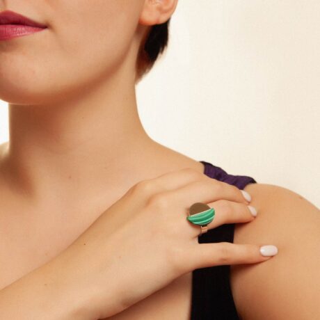 Ova handmade ring in 9k or 18k gold, sterling silver and malachite designed by Belen Bajo m1