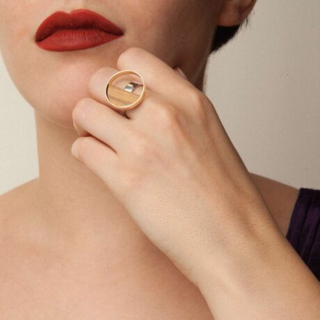 Ula handmade ring in 9k or 18k gold, sterling silver and tiger eye designed by Belen Bajo m1