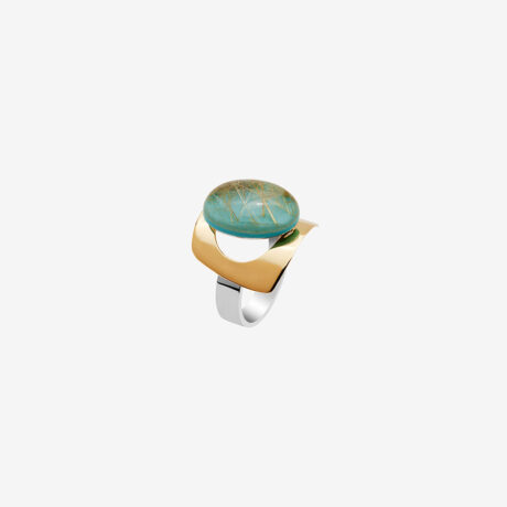 anillo artesanal Uda de oro de 9k o 18k, plata de ley y doblete de turquesa y cuarzo rutilado diseñado por Belen Bajo