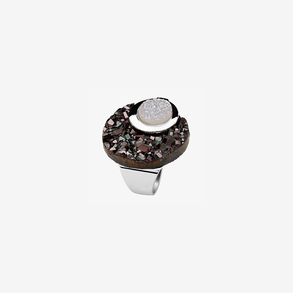 Handmade ring in sterling silver, metallic black agate druse and white druse designed by Belen Bajo