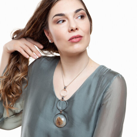 Handmade Oke necklace in sterling silver and natural agate druse designed by Belen Bajo m1