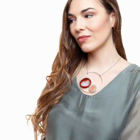 Handmade Ise necklace in sterling silver and natural and carnelian agate druses designed by Belen Bajo m2