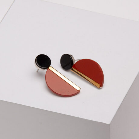 Ana handmade earrings in 9k or 18k gold, sterling silver, circular onyx and red jasper 1 designed by Belen Bajo