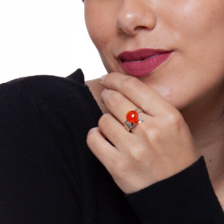 handmade Beu ring in sterling silver and orange chalcedony designed by Belen Bajo