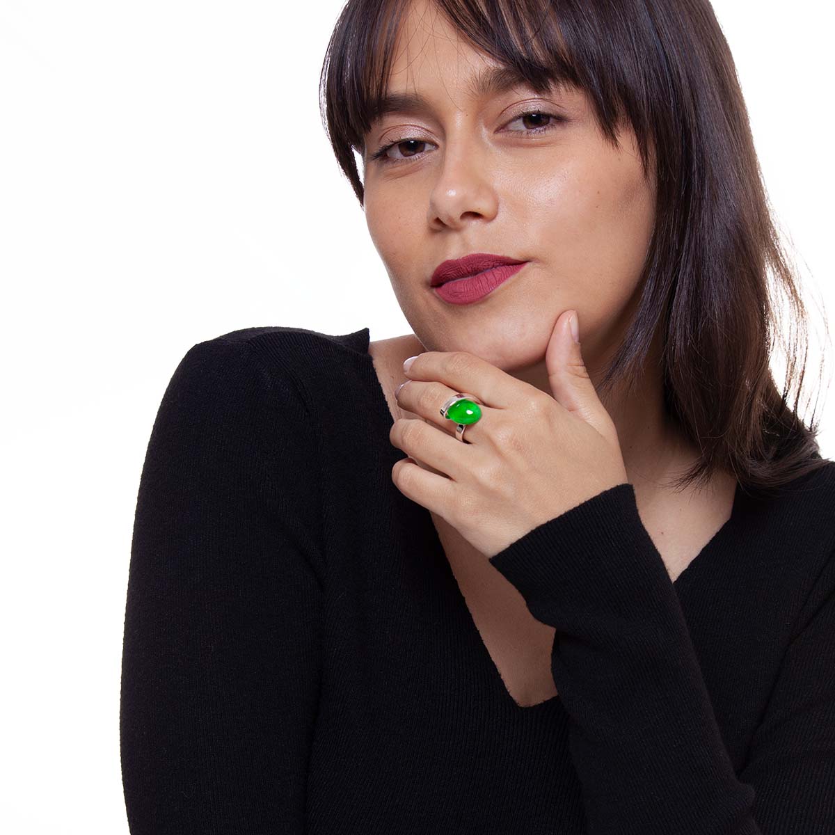 Wei handcrafted ring in sterling silver and green agate designed by Belen Bajo