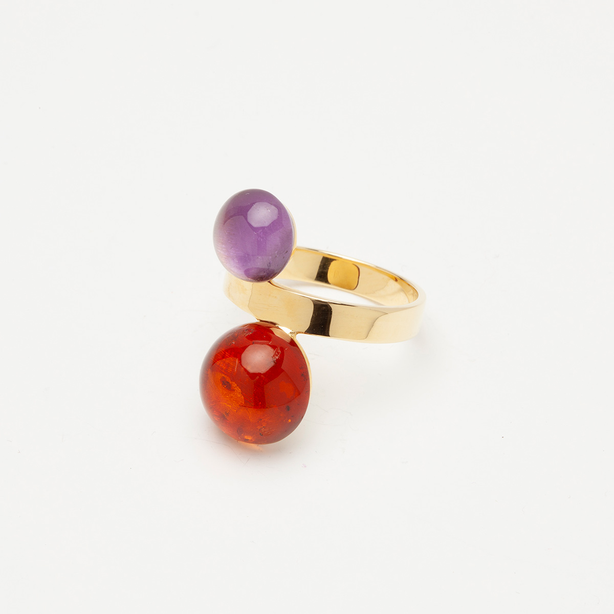 Kea handmade 18k gold plated 925 silver, amber and amethyst ring 1 designed by Belen Bajo